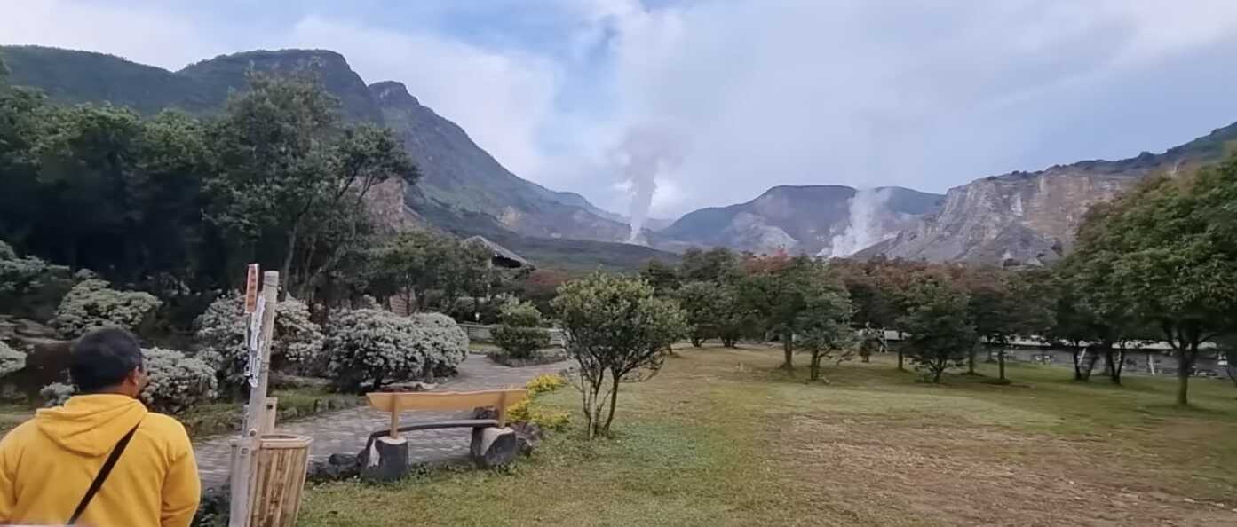 Rekomendasi Wisata Akhir Pekan di Garut : Taman Wisata Langit Gunung Papandayan